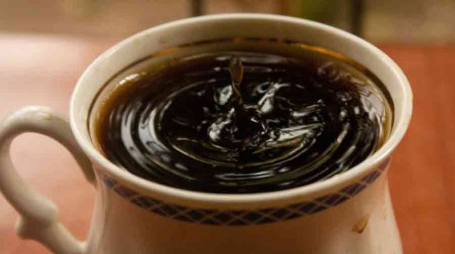 manfaat-teh-hitam